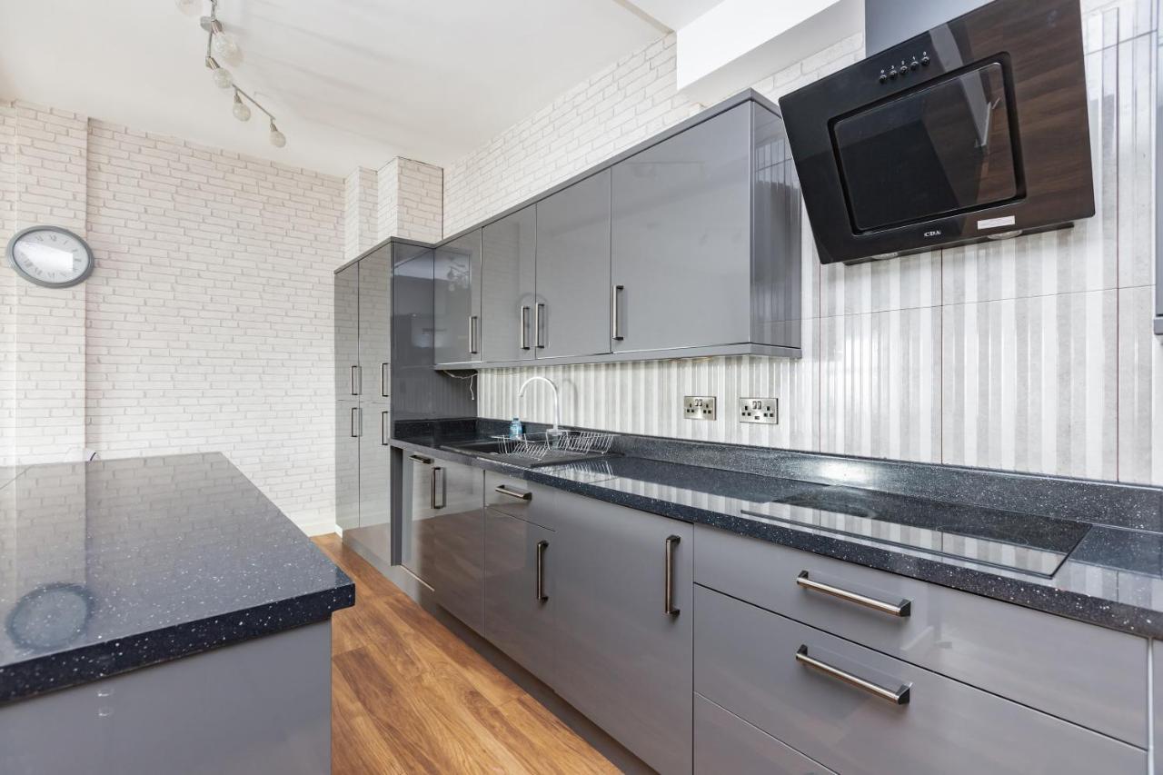 Manhattan Heights Appartamento Maidstone Esterno foto
