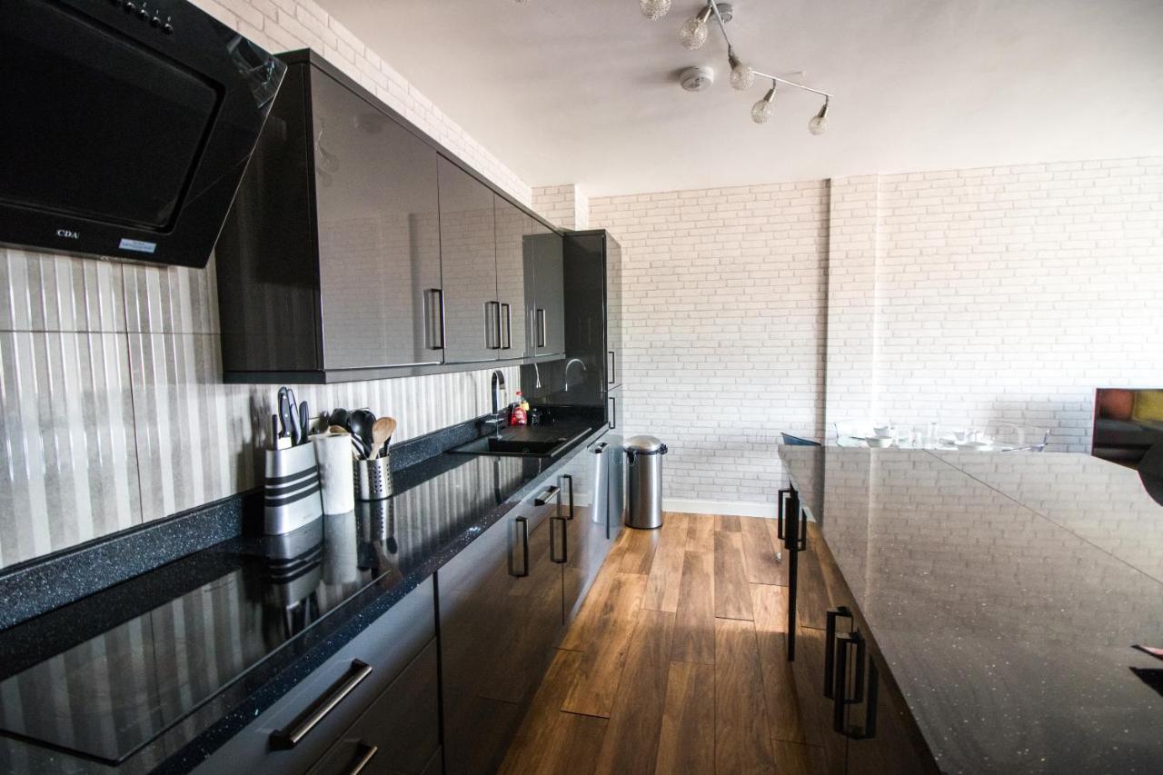 Manhattan Heights Appartamento Maidstone Esterno foto
