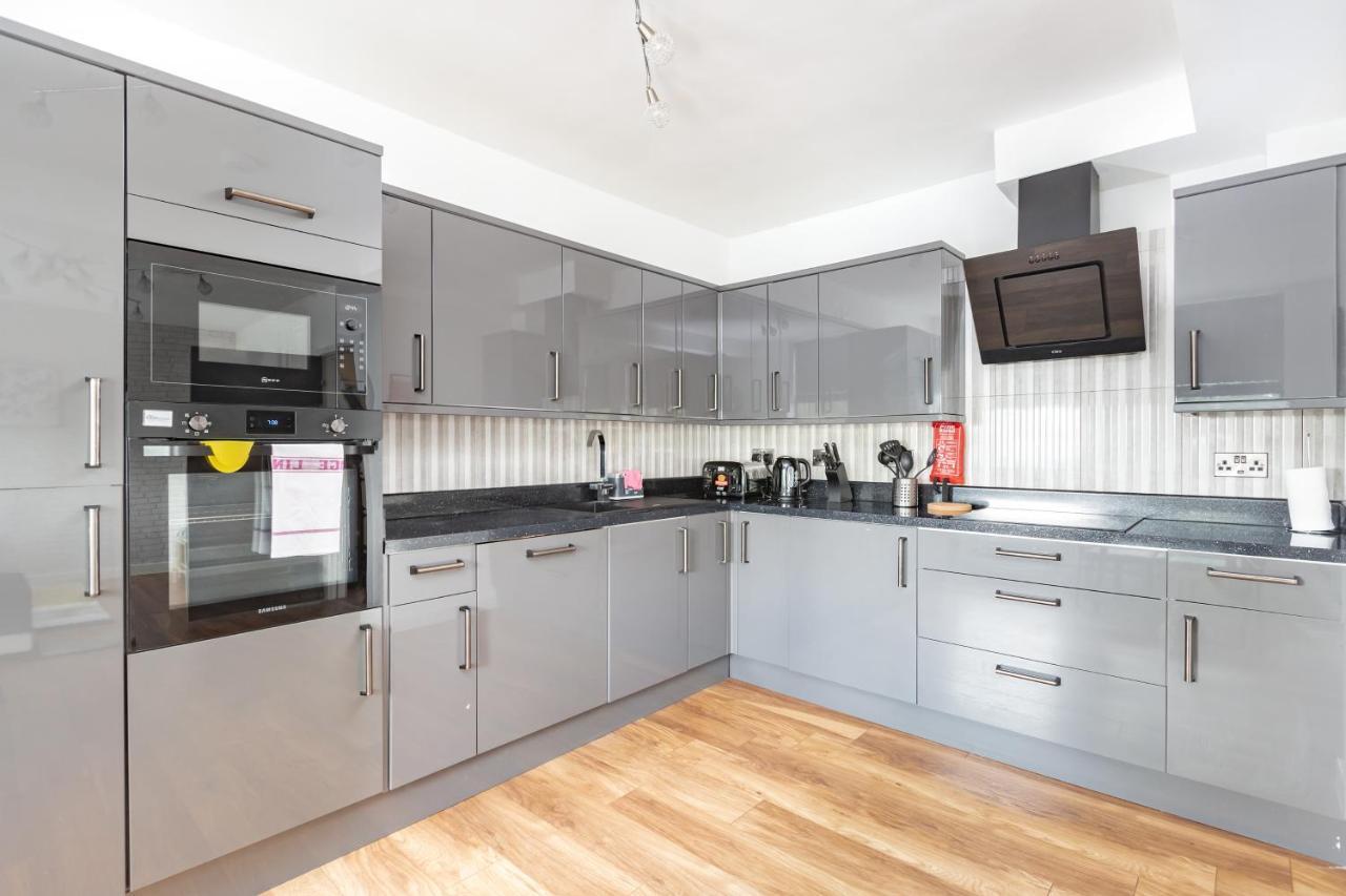 Manhattan Heights Appartamento Maidstone Esterno foto