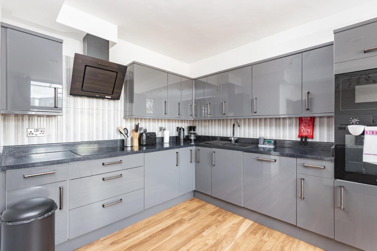Manhattan Heights Appartamento Maidstone Esterno foto